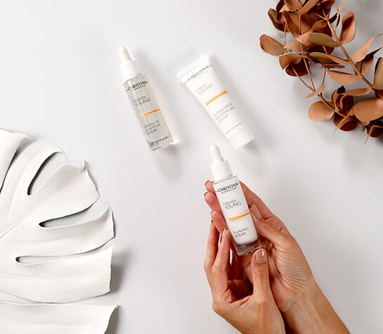 Christina Cosmeceuticals forever young termékcsalád, biopeptid, feszesít, rugalmas bőr, hidratál, anti-aging